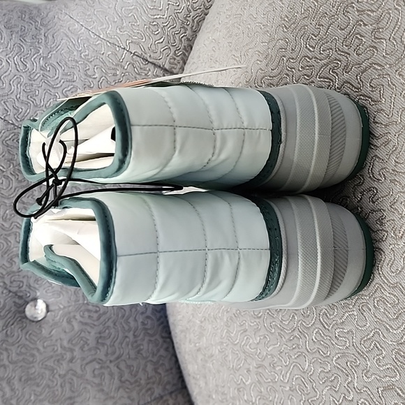 Cat & Jack Warm Waterproof Winter Boots, NWT, Size Little Kids 8 - Picture 4 of 8